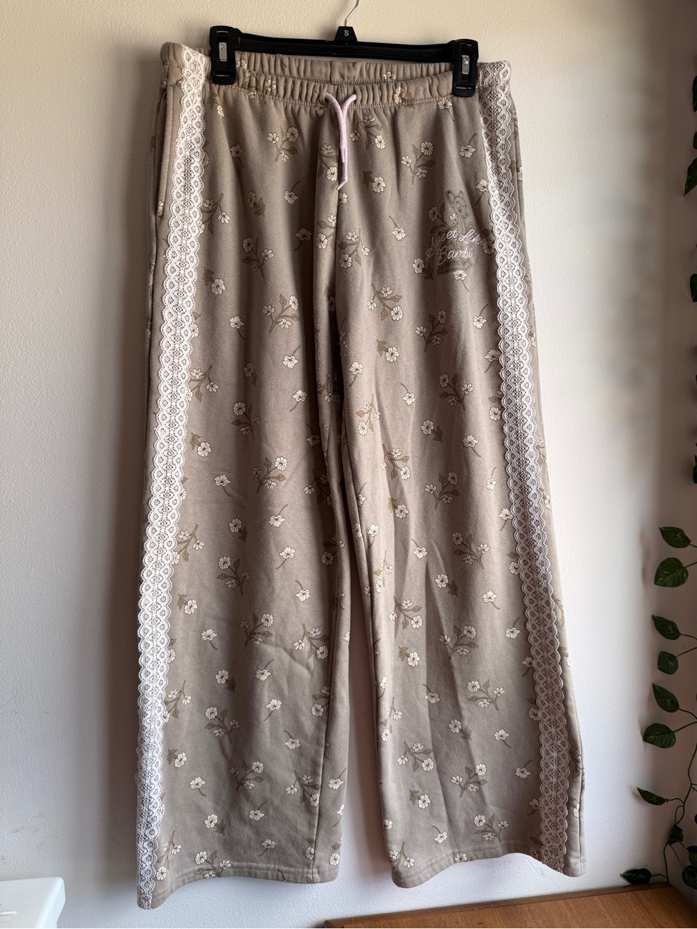 Disney Bambi Floral Lace Trim Lounge Pants Sweatpants Taupe L